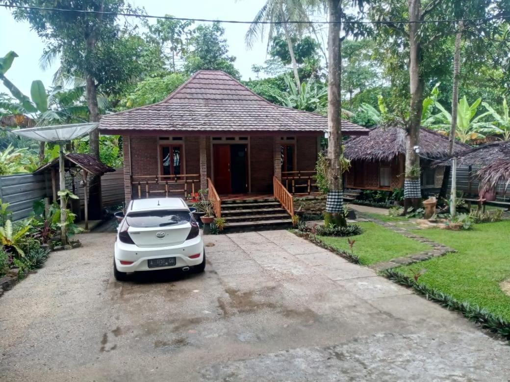Giazvillacarita Sukarame Luaran gambar